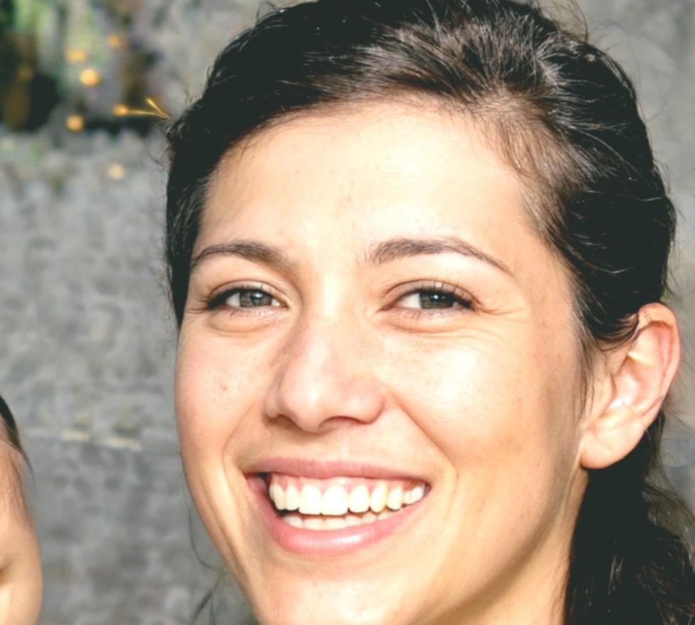 Portrait de Céleste Moreau, analyste financière senior